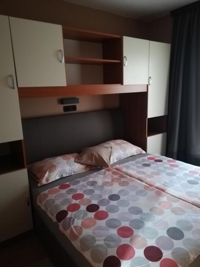 Apartmani Danijela Tomicic Лопар Екстериор снимка